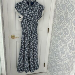 Sea NY Blueberry Josefine flutter sleeve dress, size 6